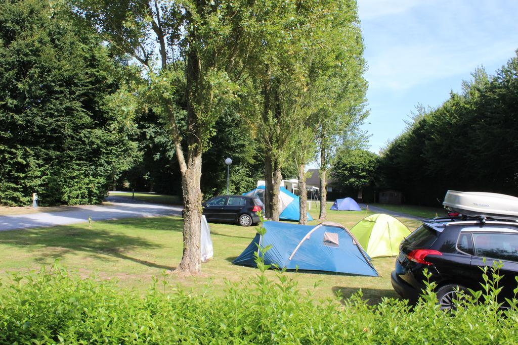 Camping Le Clos De Balleroy Buitenkant foto