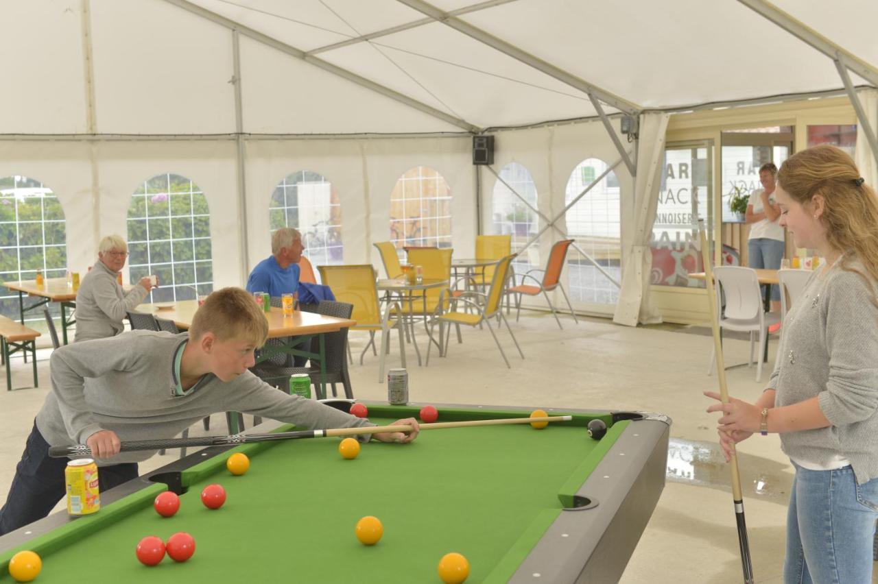 Camping Le Clos De Balleroy Buitenkant foto