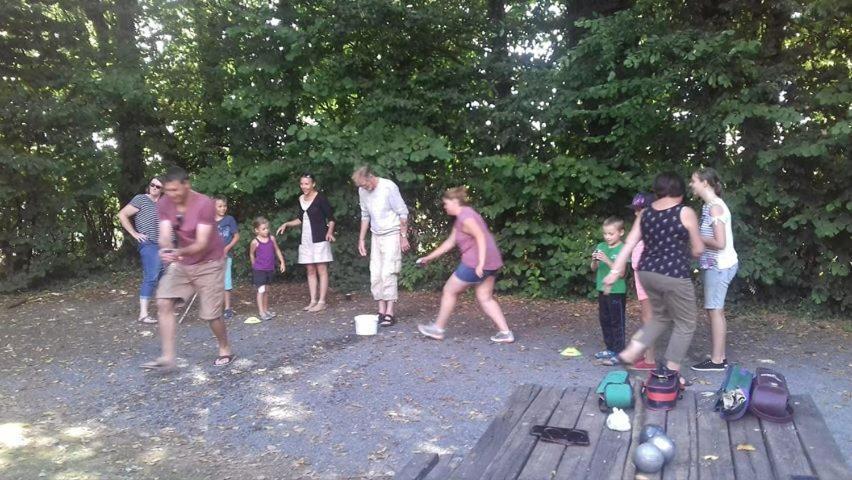 Camping Le Clos De Balleroy Buitenkant foto